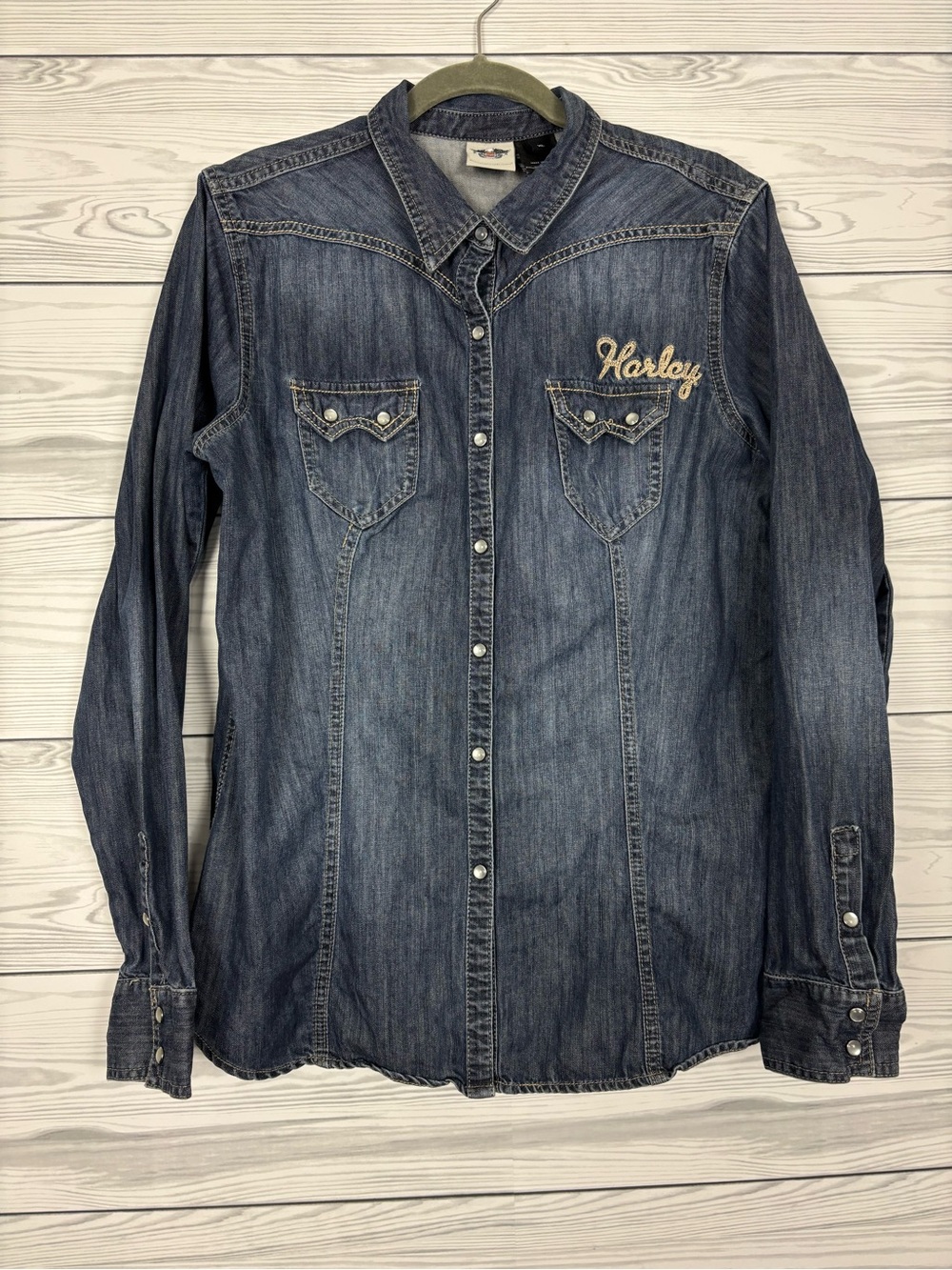 Harley Davidson Women’s denim button down shirt size XL